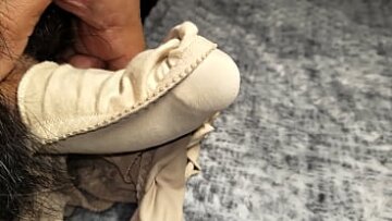 Cumshot على سراويل أفضل صديق: لقاء محظور